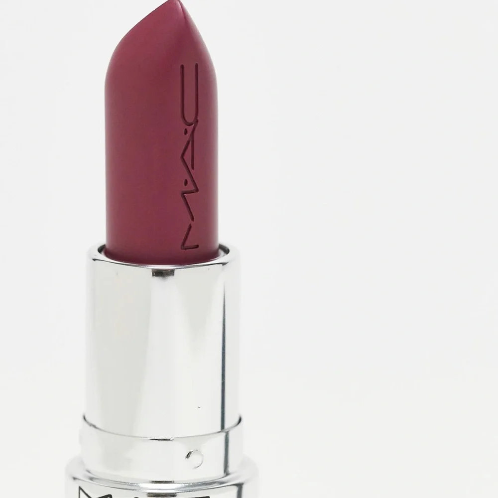 🌟 AMOROUS a MAC SATIN LIPSTICK. RETAIL $25. ** NEW IN THE BOX. FULL SIZE. - Picture 6 of 10